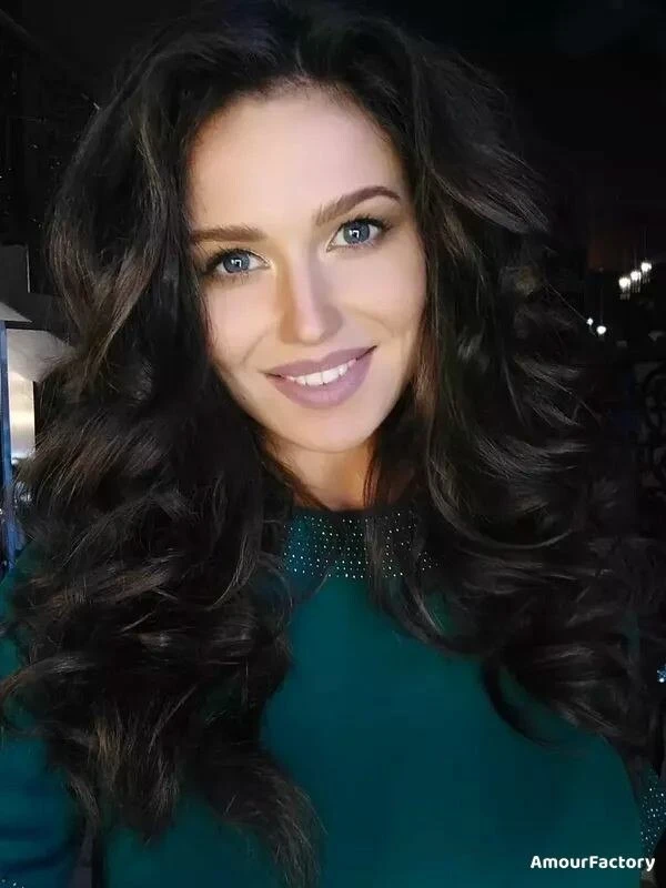 Anna Profile image 1