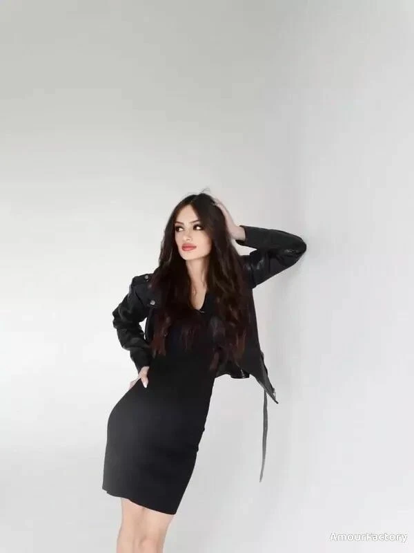 Oksana Profile image 1